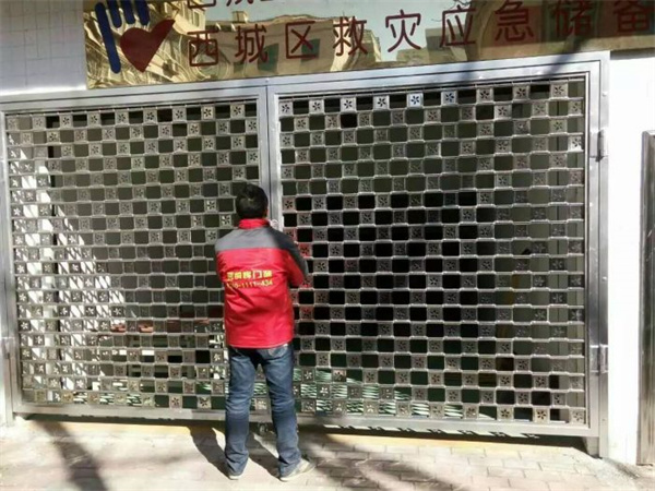 電動(dòng)卷簾門